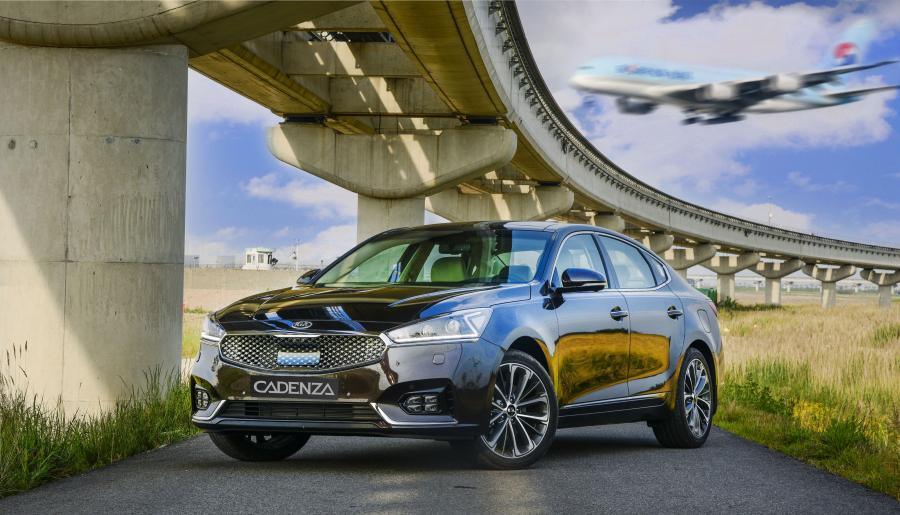  Kia Cadenza 2016 года  (фото 8 из 24)